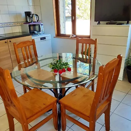 Maison De 2 Chambres Avec Terrasse Amenagee Et Wifi A Le Verger Dom wakacyjny Oisy-le-Verger